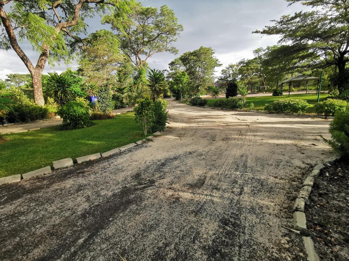 Happy Forest B&B Katima Mulilo Exterior foto